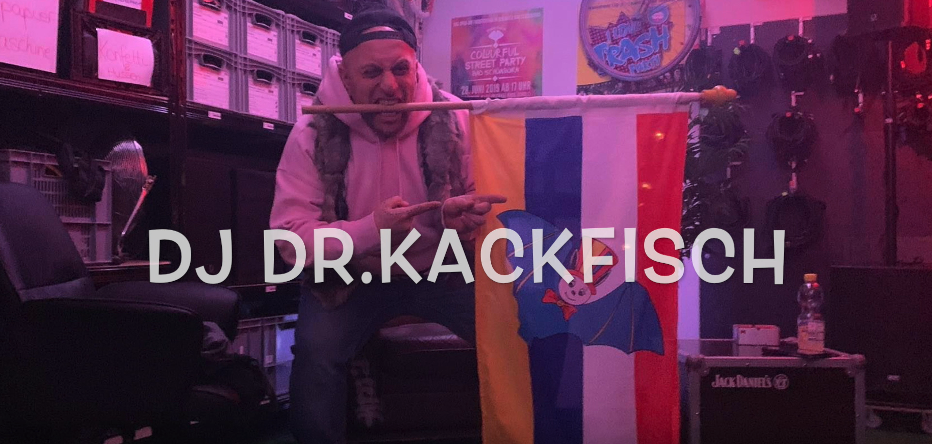 Read more about the article 06.02.2021: Maskenball 4.0 mit DJ Dr. Kackfisch